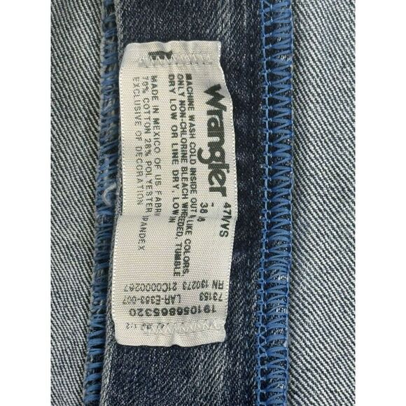 Wrangler Jeans Mens 47x30 Blue Cowboy Cut Regular Fit Premium Performance Denim - Picture 9 of 12